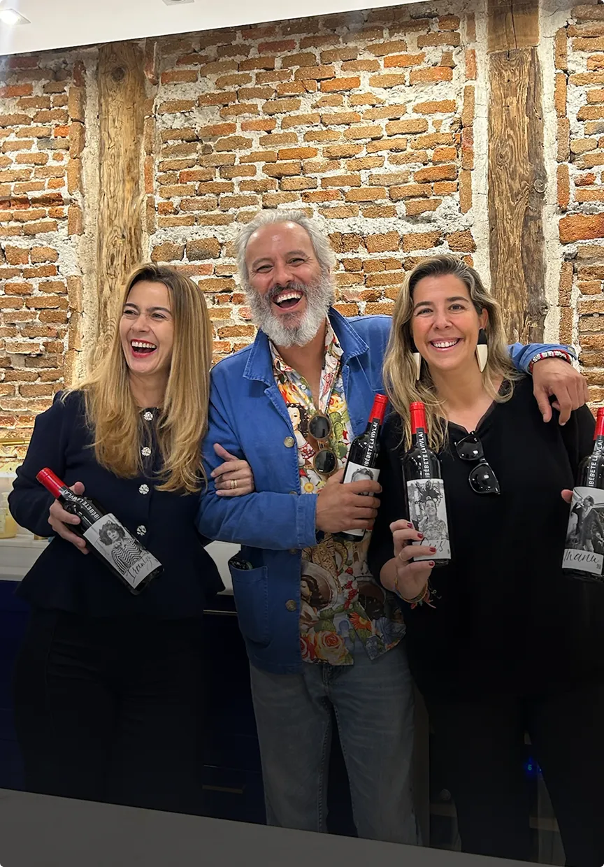 The Álvarez Guil family at their VIVLA home